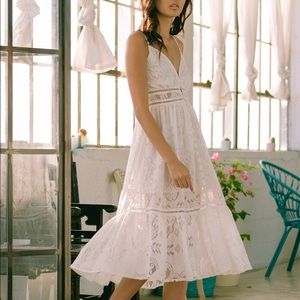 Latiste White Lace Sleeveless Boho Dress -S